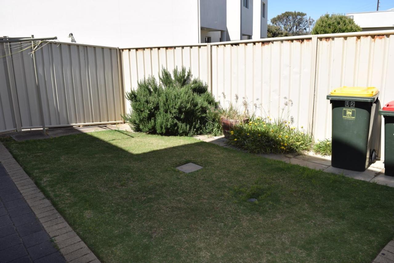 Christies Seahorse Holiday Townhouses Port Noarlunga Esterno foto
